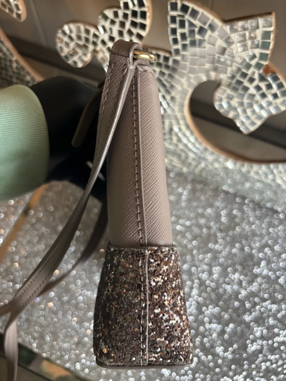 ⭐️Kate Spade Glitter Crossbody Bag ⭐️
